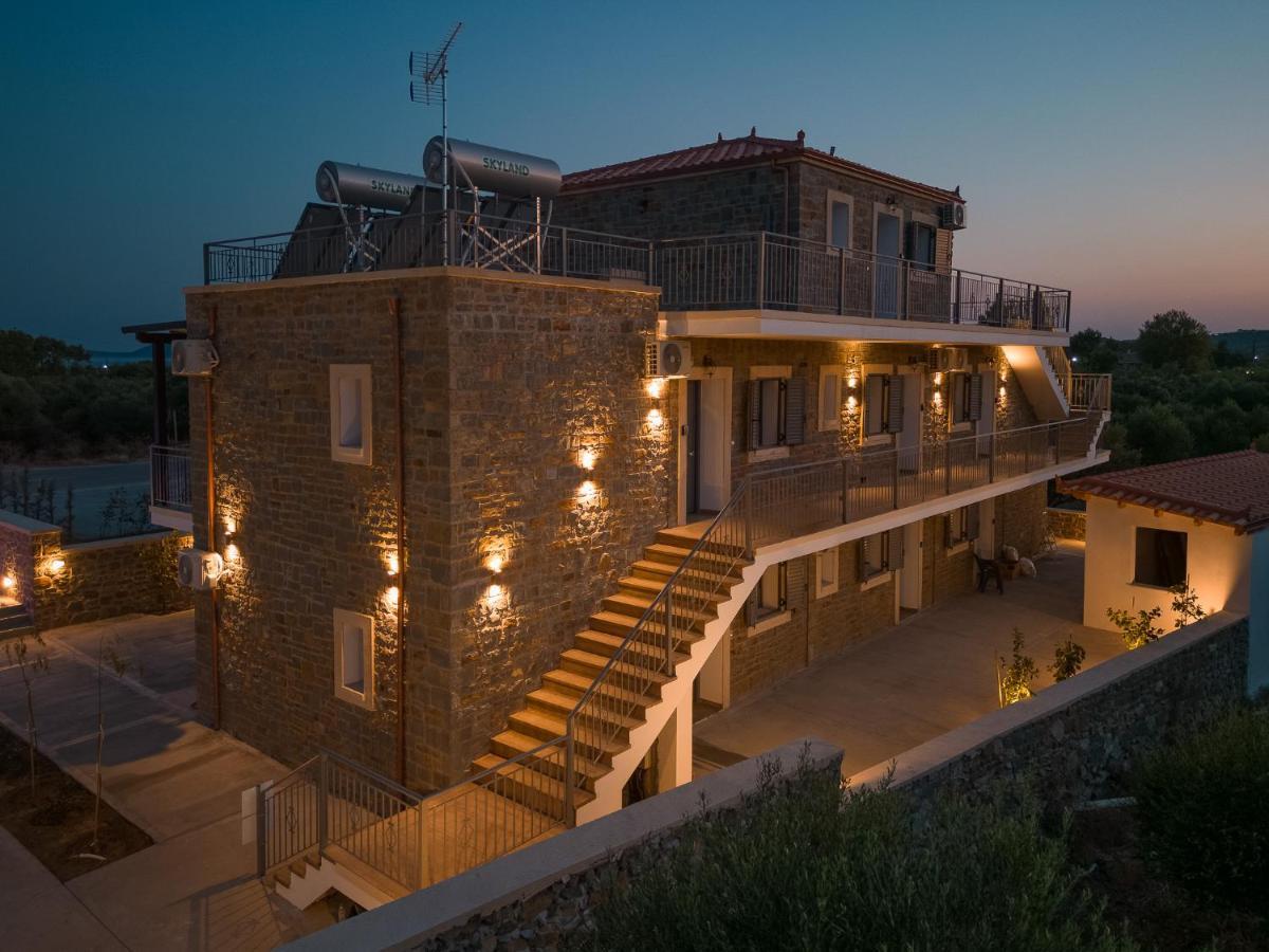 Lithos Suites Finikounta Exterior photo