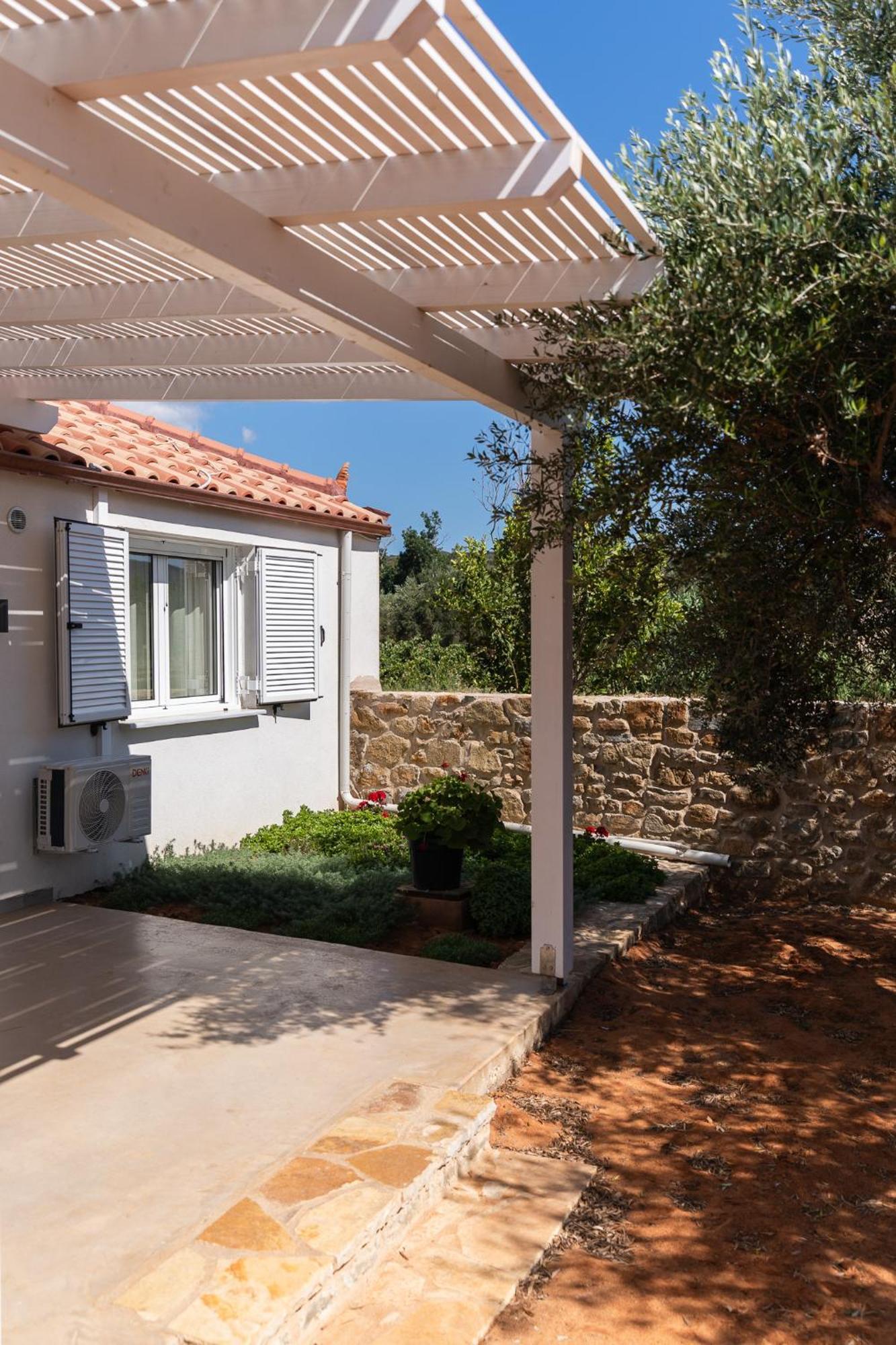Lithos Suites Finikounta Exterior photo